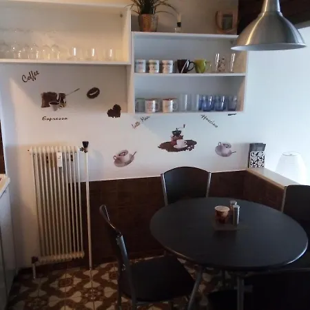 아파트 Apartman *